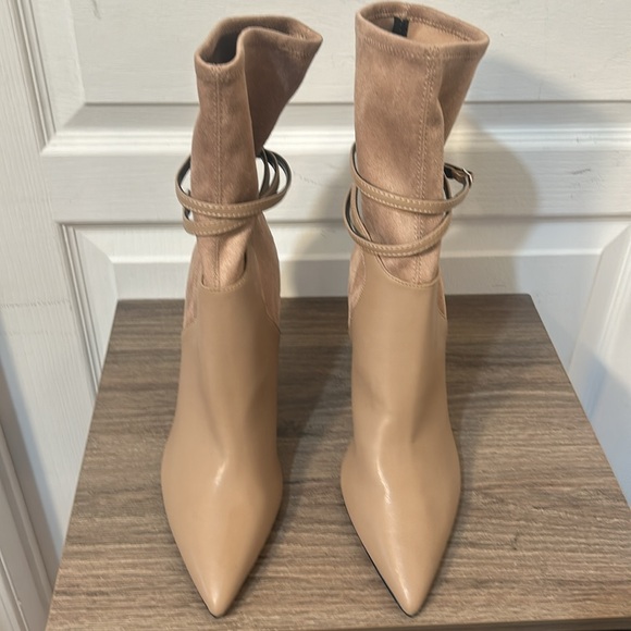 GUESS WOMEN ACORA ANKLE BOOTS IN BEIGE SIZE 10 M - Picture 6 of 10